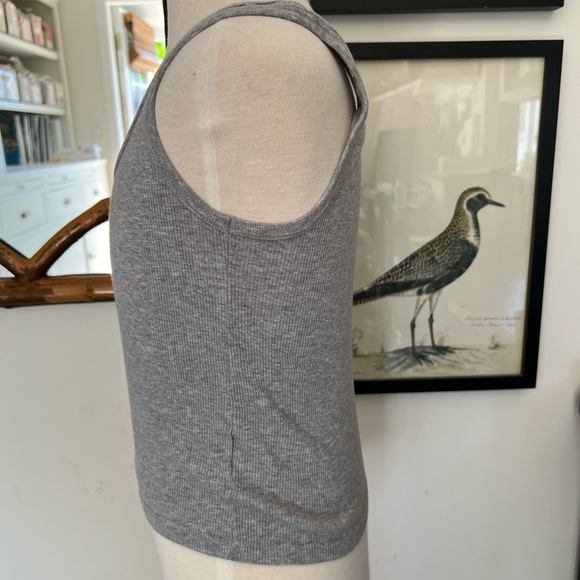 Grey tank top - Picture 4 of 6